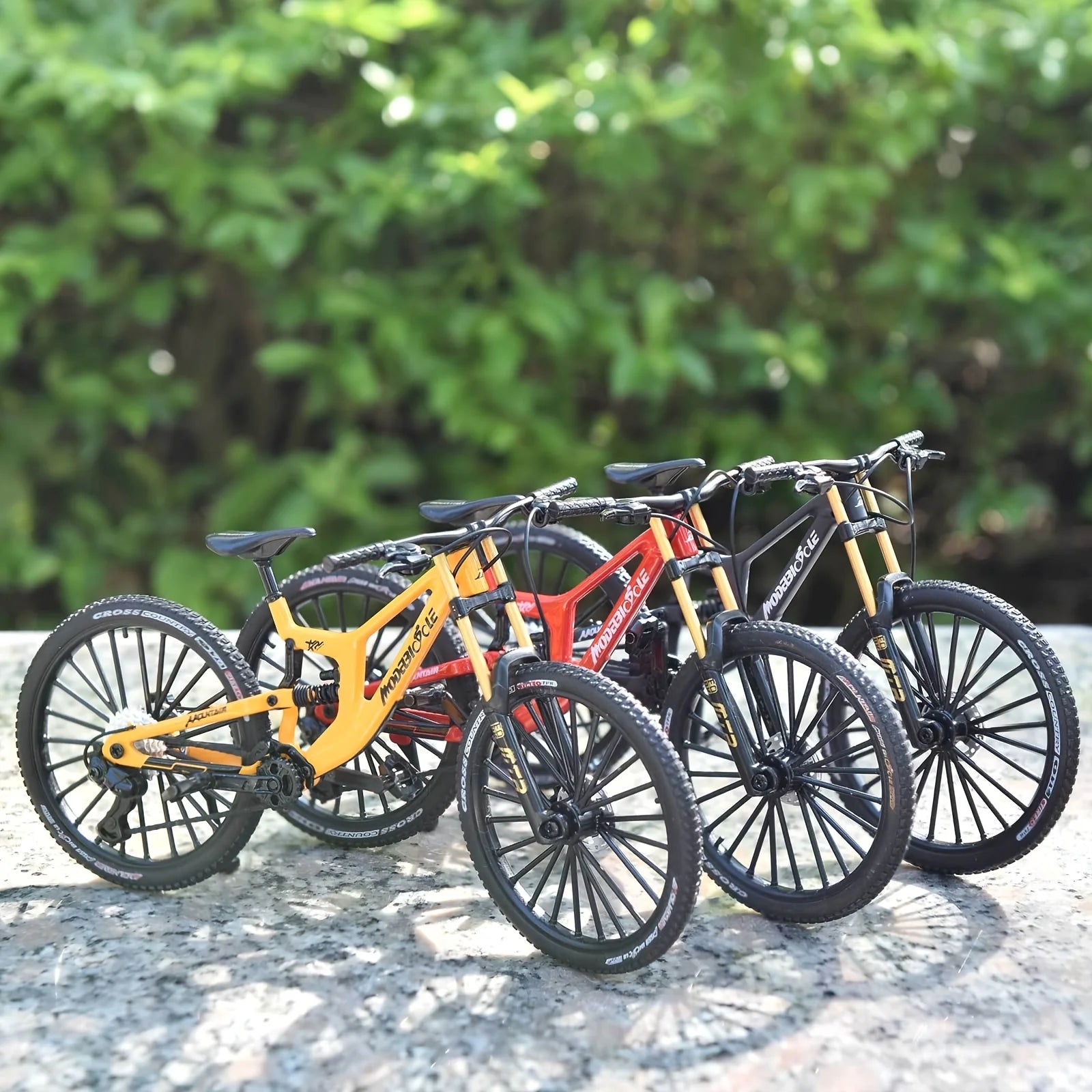 1:6 Scale Alloy Mountain Bike Model Realistic Gear Toy with Front & Rear Shock Absorbers Christmas Gifts for Bicycle Enthusiasts
